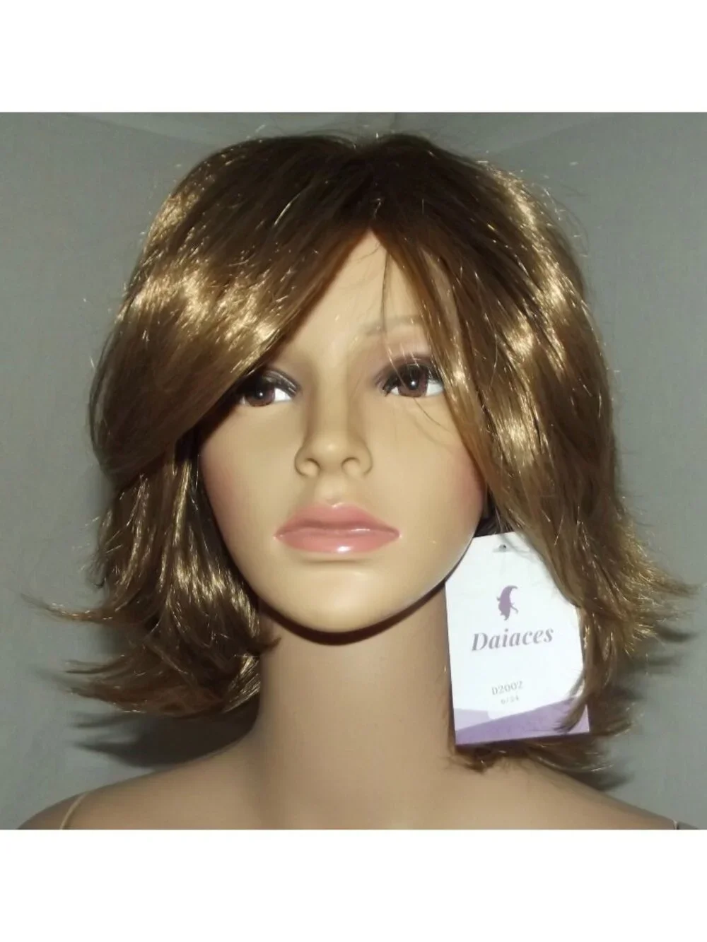 Daiaces Wig D2002 Light Brown with Highlights Layered short